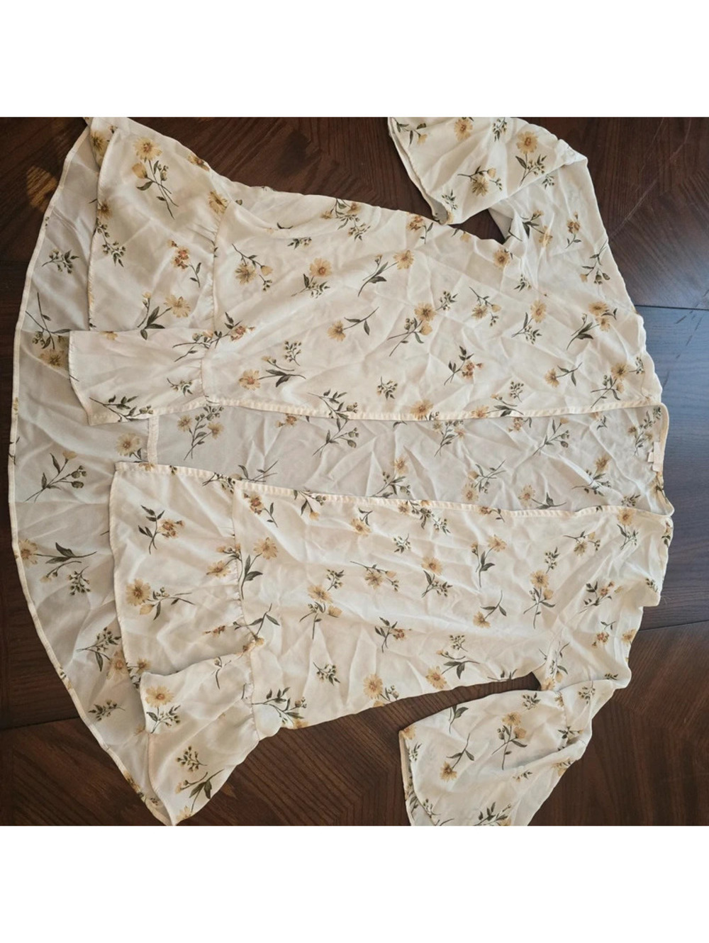 Woman's Charming charlie sheer top